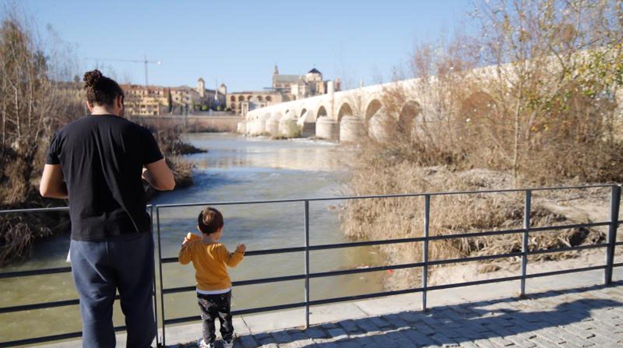 Las altas temperaturas inician su escalada en Córdoba justo cuando se permite pasear y hacer deporte