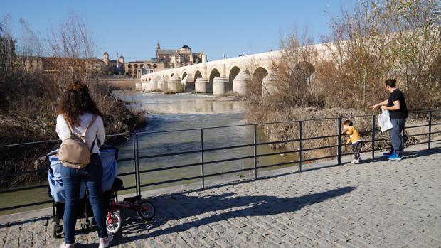 El verano empieza en Córdoba con una fuerte subida de temperaturas y rozará los 40 grados este domingo