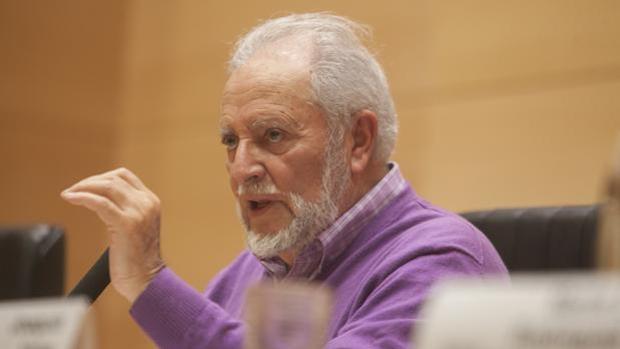 Julio Anguita | Sin cambios en su estado de salud: sigue estable en la UCI dentro de la gravedad