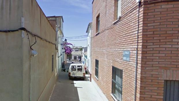 Un hombre herido tras caerle encima el techo de su casa en Jaén