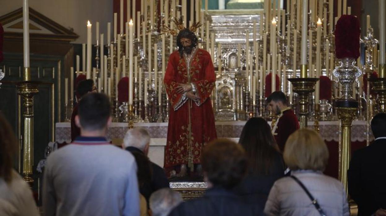 El Señor del Prendimiento, expuesto en devoto besamanos el pasado mes de marzo