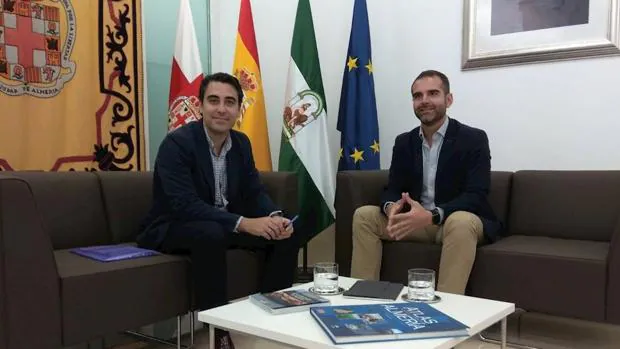 Un concejal de Vox en Almería abandona el partido por «desencuentros y rigidez» en la toma de decisiones