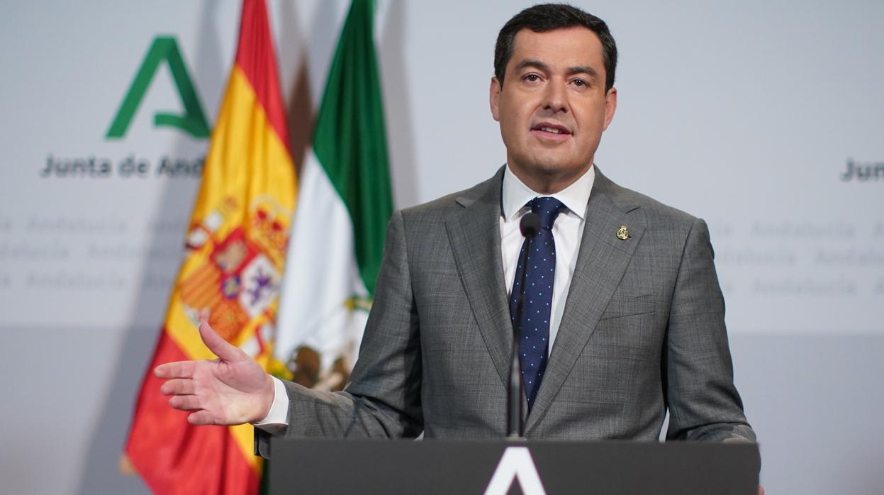 Juanma Moreno, durante una rueda de prensa