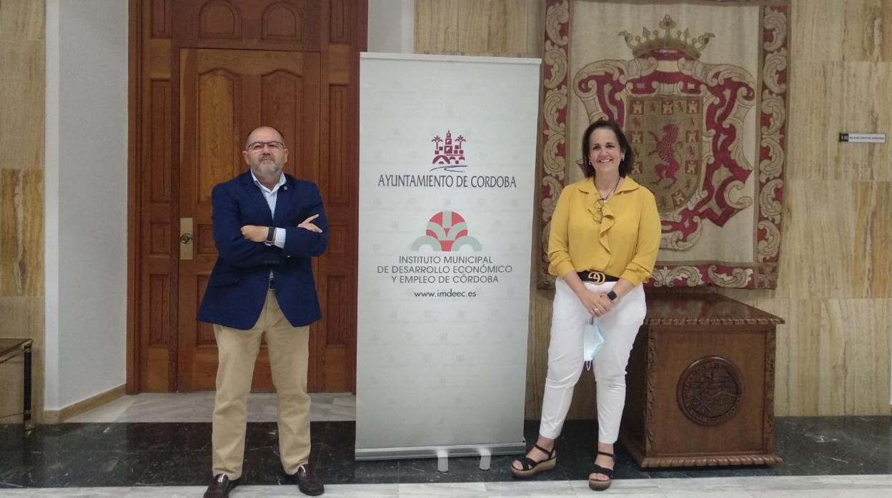 Eduardo Carrasco y Blanca Torrent, en el acto de presentación del Aula Virtual