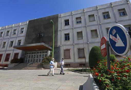 Antiguo acceso a la Audiencia Provincial de Córdoba