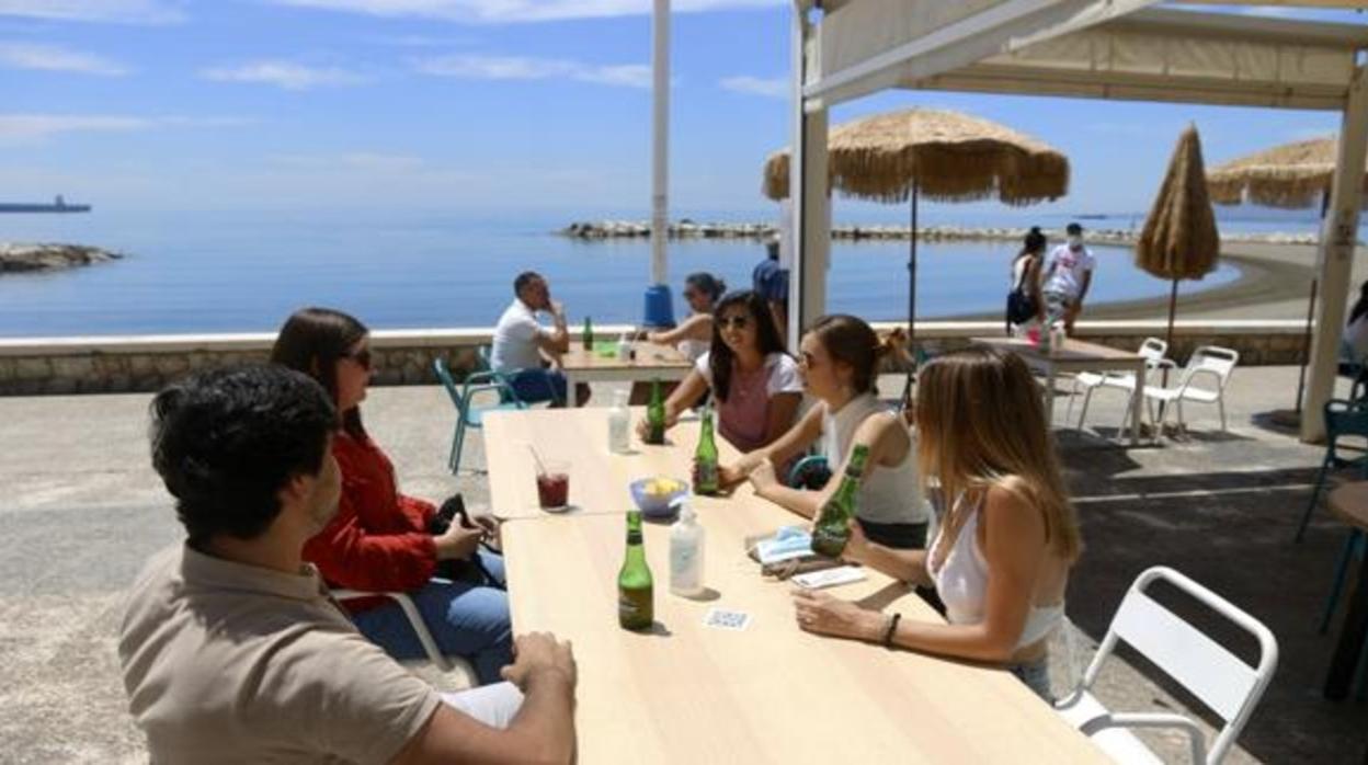 Terraza en el paseo marítimo de Pedregalejo