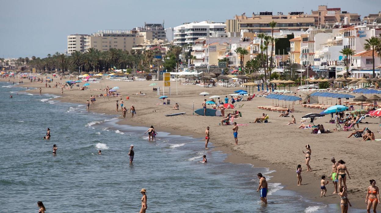 Playa de la Carihuela, en Torremolinos, el pasado sábadoEFE/DANIEL PÉREZ