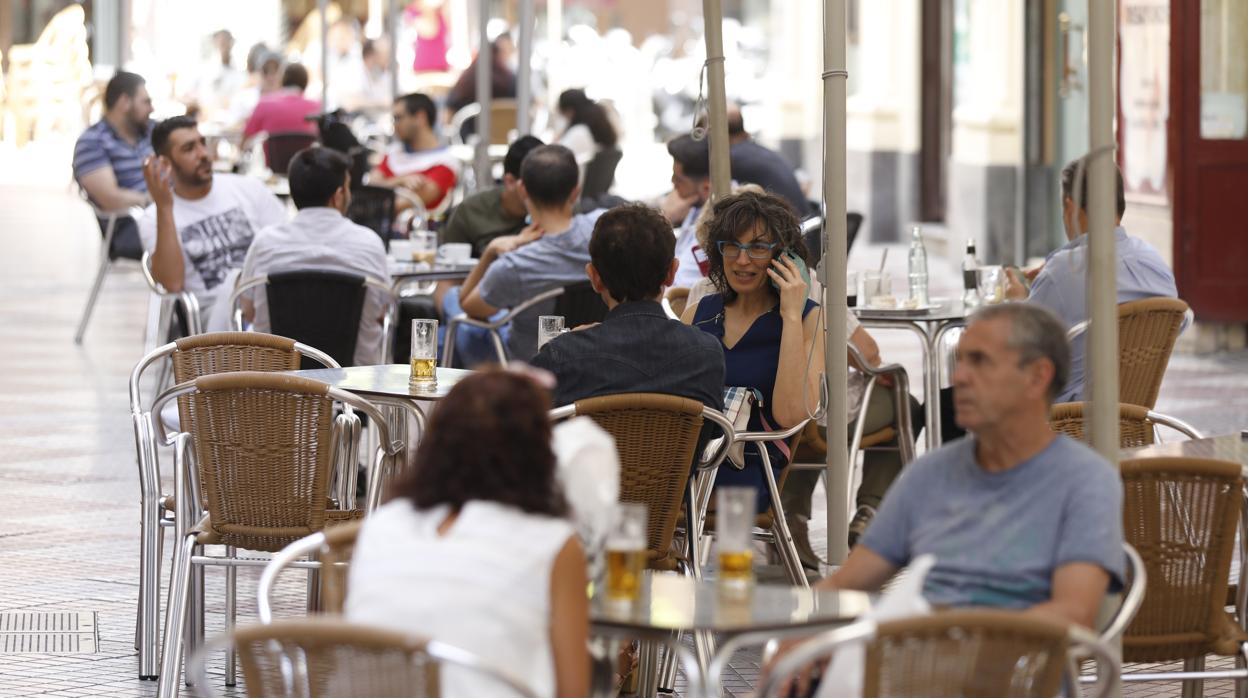 Terrazas en Córdoba tras su reapertura durante la crisis del coronavirus