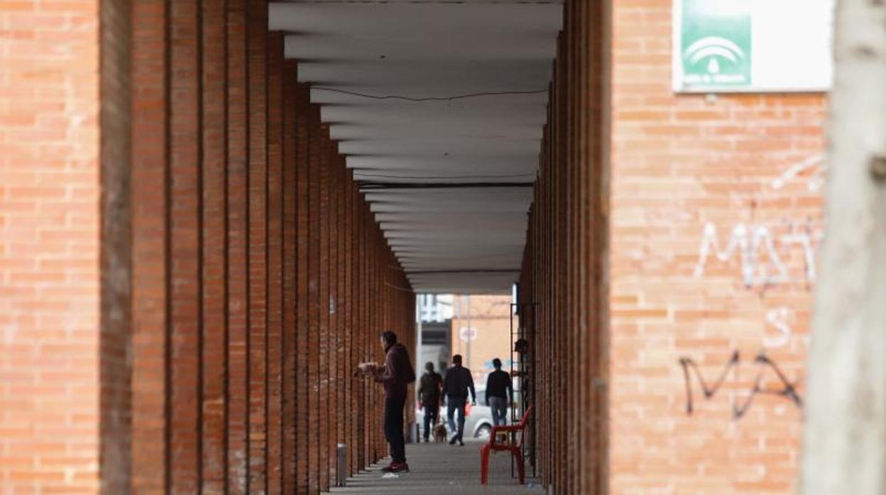 Soportales en un bloque de Moreras durante la crisis del Covid-19