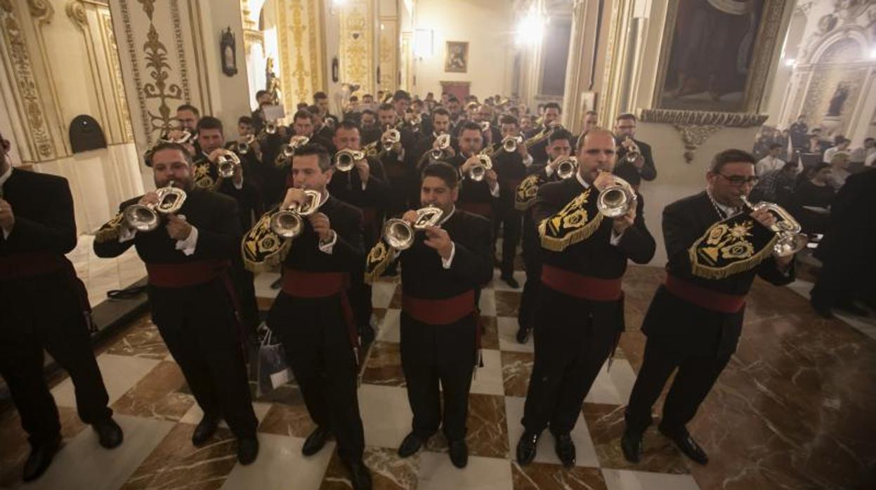 La banda de la Coronación de Espinas