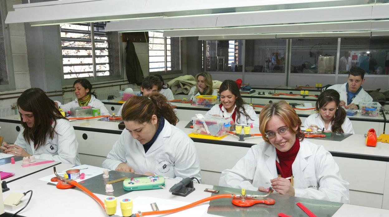 Estudiantes de FP en un instituto de Córdoba