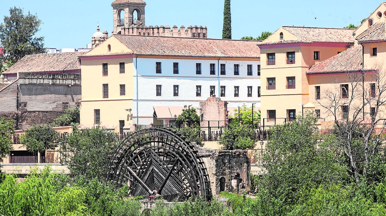 El Ayuntamiento de Córdoba invertirá un millón para recuperar el camino bajo del Alcázar