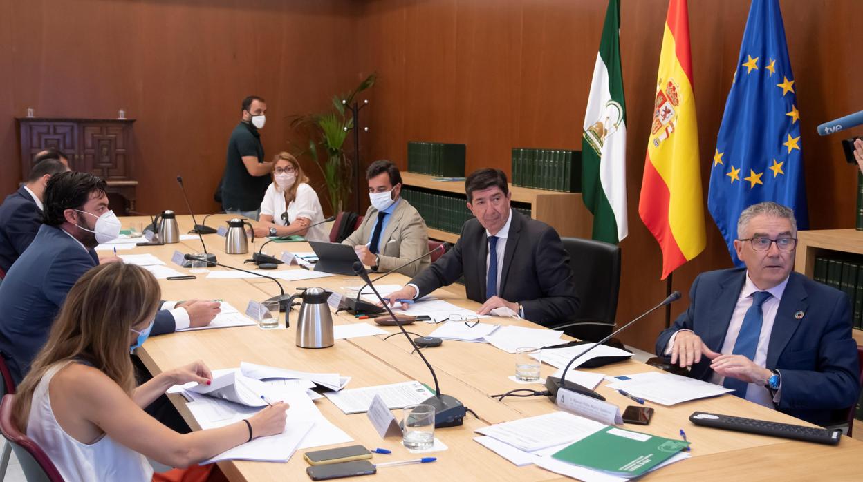 Juan Marín presidió ayer la reunión del Consejo Andaluz de Turismo