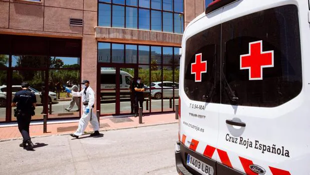 Andalucía suma un nuevo brote de coronavirus en Granada y 37 contagios en una jornada
