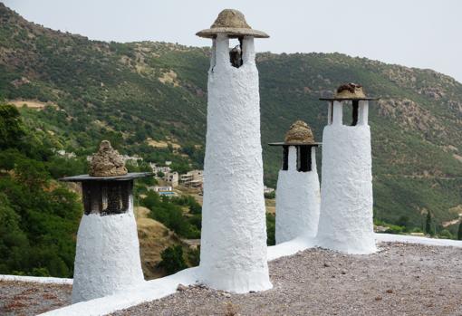 Chimeneas típicas en las construcciones alpujarreñas