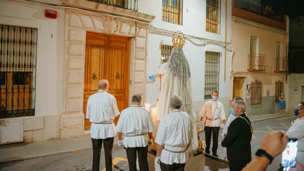 La Virgen del Carmen de Rute realizó su traslado hasta la parroquia mayor Santa Catalina Mártir de Alejandría