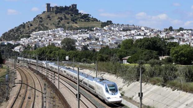 ADIF arranca la obra del baipás en Almodóvar del Río para que el AVE sortee la estación de Córdoba