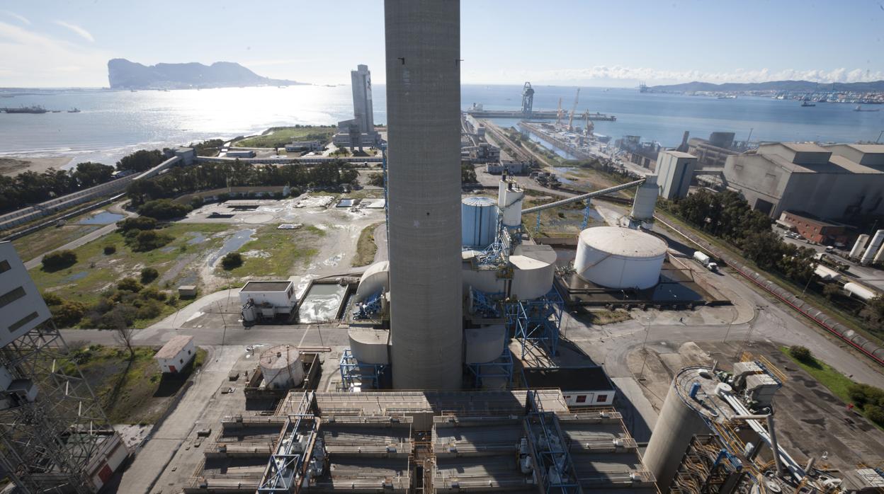 Imagen del central térmica de Los Barrios