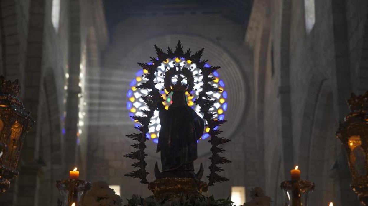 La Virgen de Villaviciosa de Córdoba antes de una salida procesional