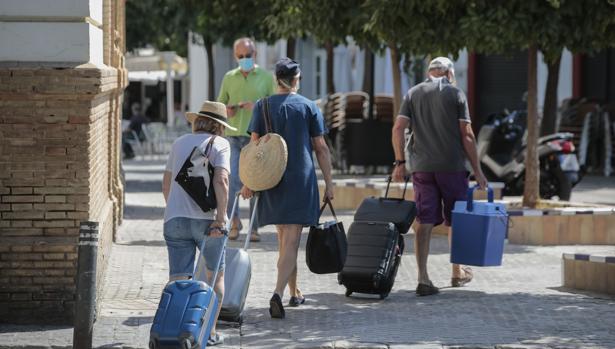 Los rebrotes de coronavirus marchitan la recuperación del turismo en Andalucía