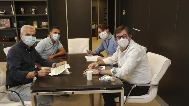 El Córdoba CF negocia por Djakaridja Traoré y cierra a Luismi Redondo para su filial