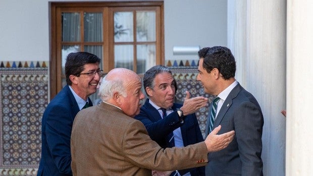 Encalla la negociación para remodelar el Gobierno andaluz