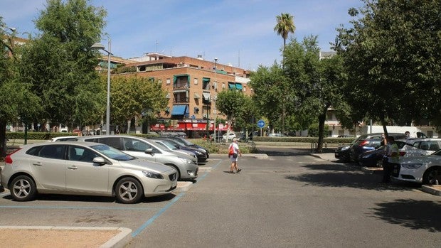 Movilidad habilita un aparcamiento de 40 plazas para residentes y comerciantes de la avenida de La Viñuela