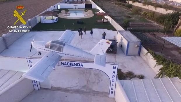 La réplica de un narco en Granada de la «Hacienda Nápoles» de Pablo Escobar