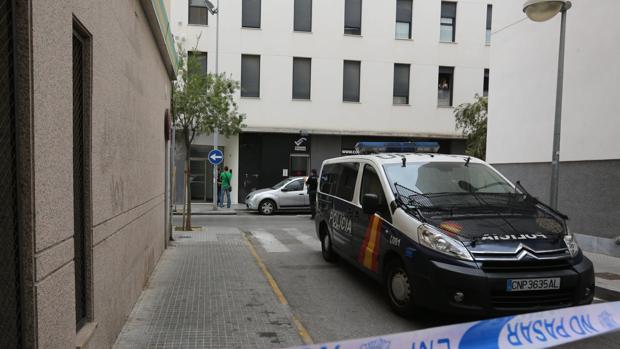 Condenado un hombre a 21 meses de cárcel por lanzar objetos a policías en Huelva