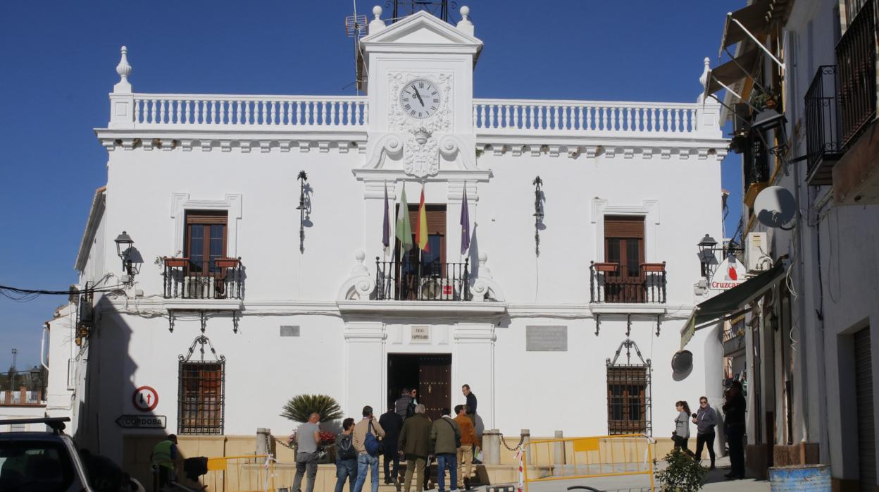 Vista exterior del Ayuntamiento de Hornachuelos