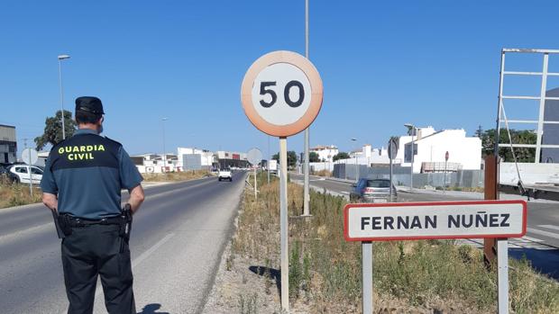 La Guardia Civil investiga un tiroteo en Fernán Núñez con un joven herido