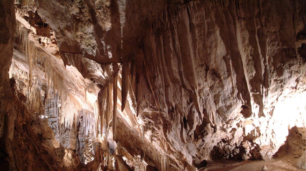 Cueva de los Murciélagos de Zuheros (Córdoba), en la comarca de la Subbética