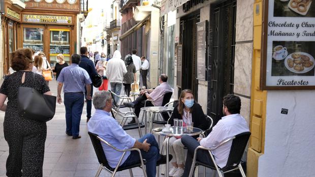 Los hosteleros andaluces recurren al TSJA la orden de la Junta que restringe su actividad