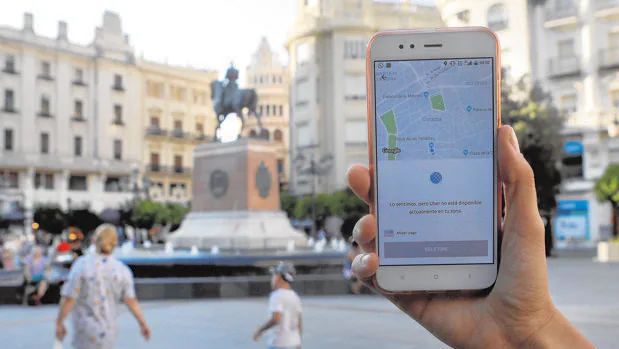 Uber continúa sin operar en Córdoba cinco meses después