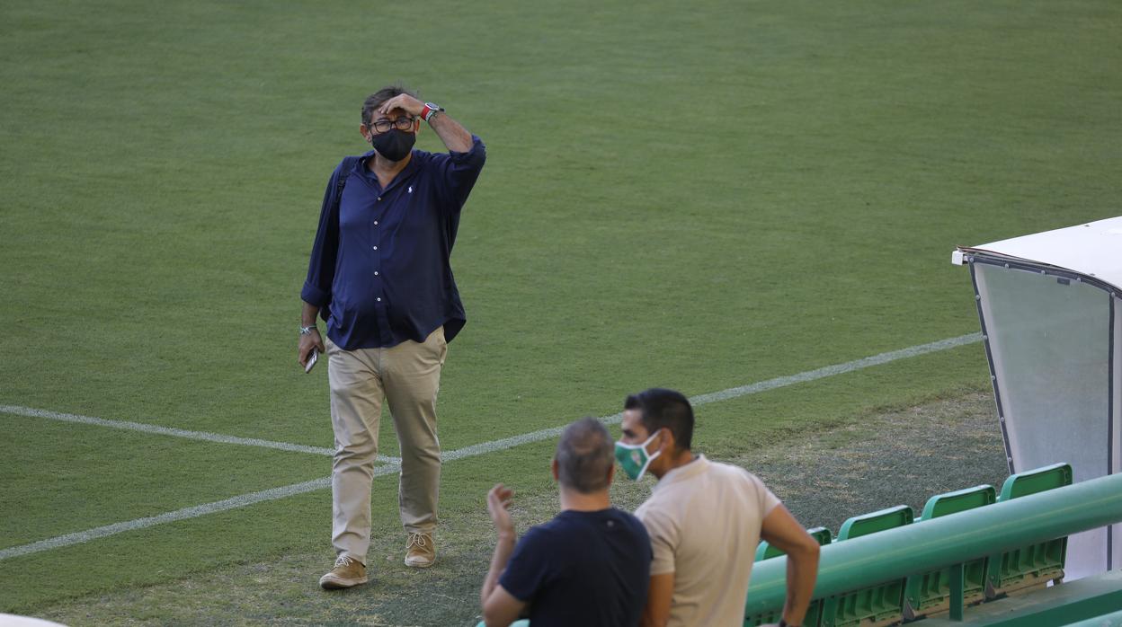 El consejero delegado de Unión Futbolística Cordobesa, Javier González Calvo, en el estadio