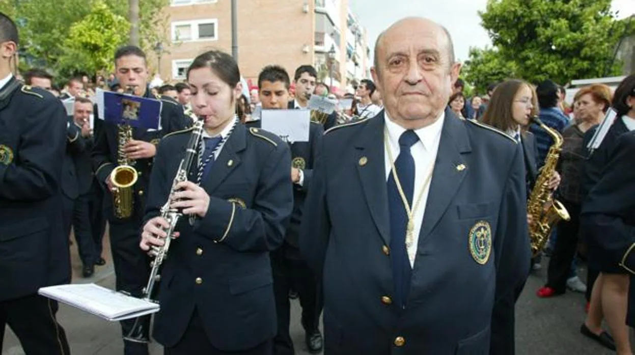 Francisco Vázquez Vacas, «El Cani», con su banda el Domingo de Ramos de 2003