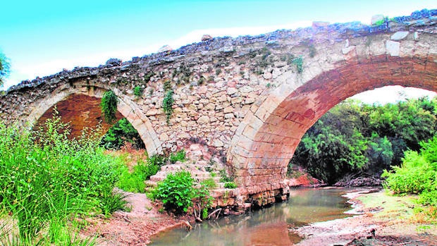 El Ayuntamiento de Lucena inicia la restauración del puente Povedano, obra de Hernán Ruiz