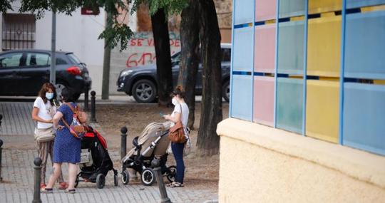 Familias en el inicio del curso en las Escuelas Infantiles