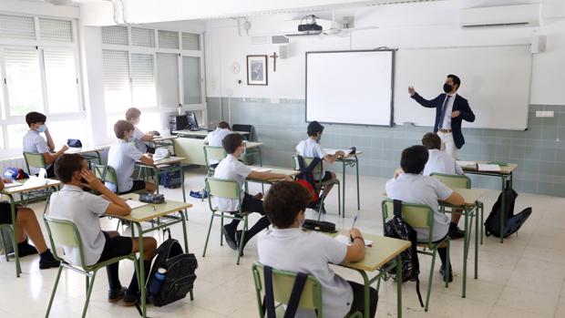 Así es el protocolo contra el Covid que califica el riesgo de alumnos y docentes en colegios e institutos