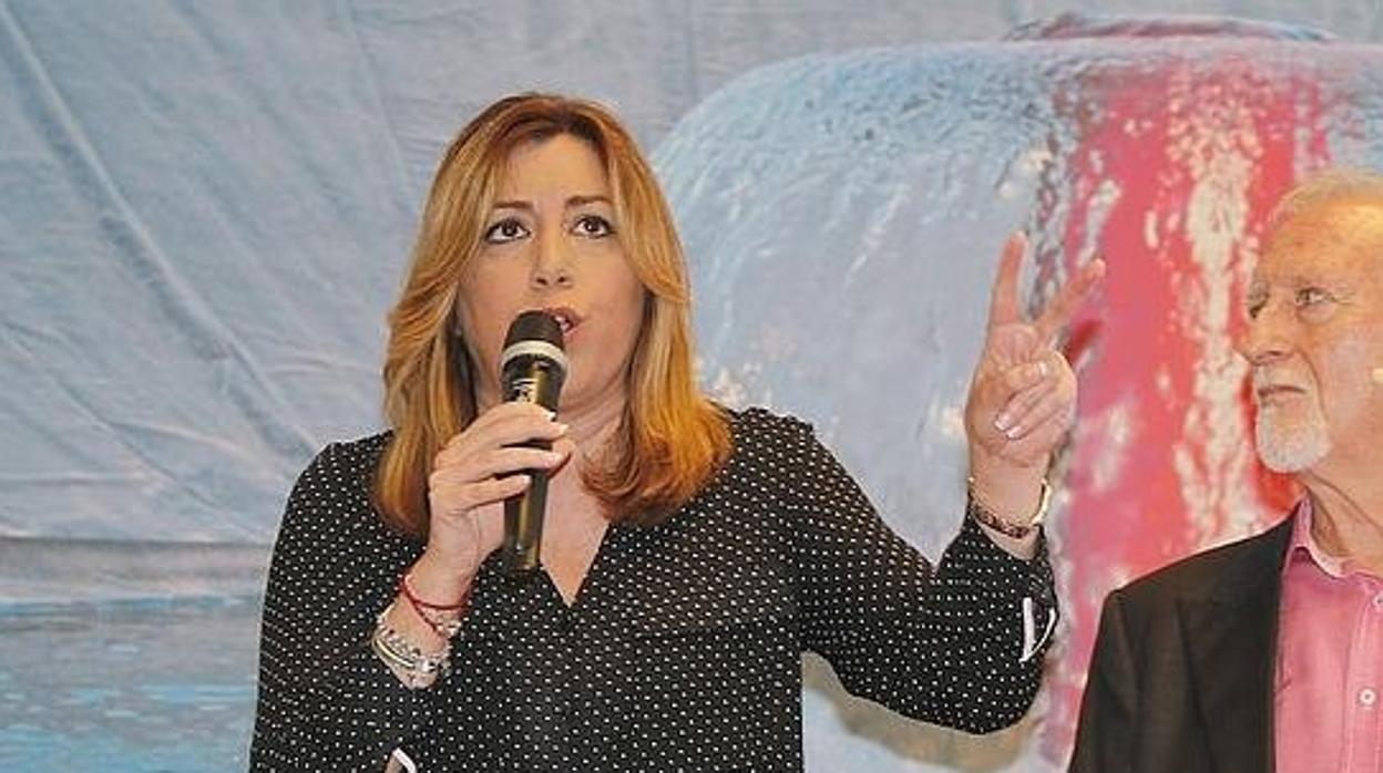 López Úbeda (derecha) en un acto con Susana Díaz en 2016