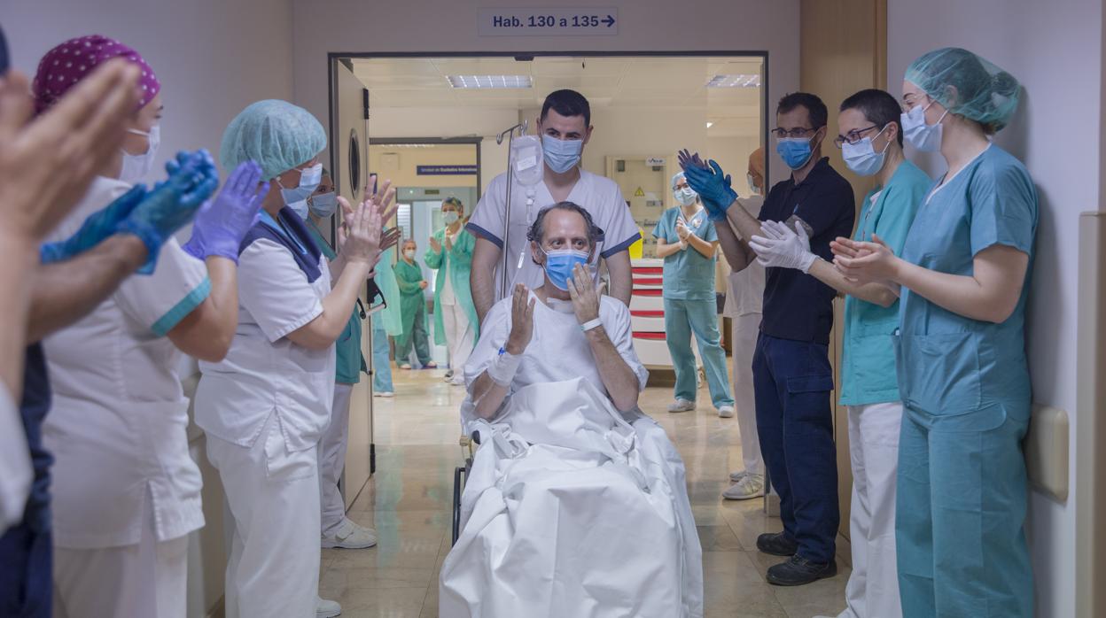 El último paciente Covid abandona la UCI del Hospital Quirón Sagrado Corazón