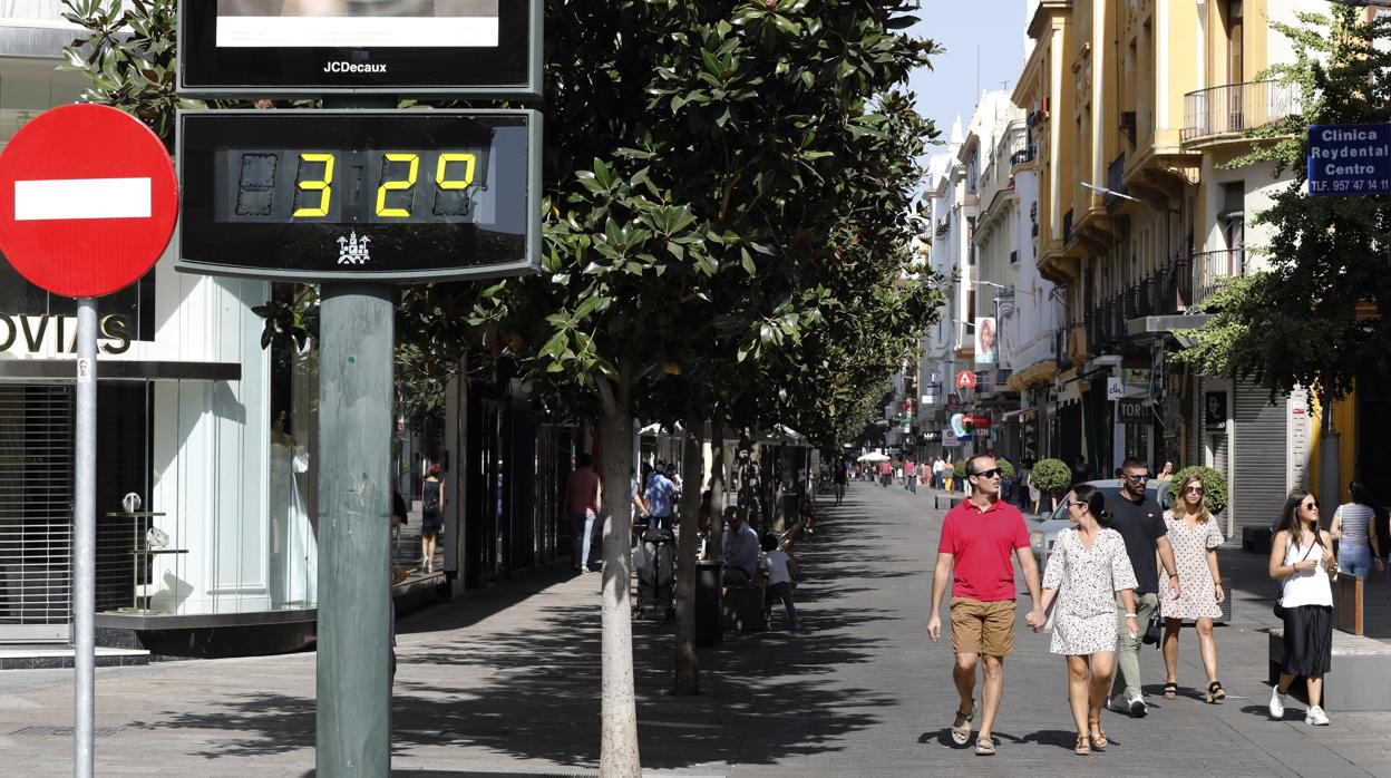 Termómetro a 32 grados en el Centro de Córdoba