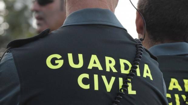 Contrata a un niño de 12 años en Granada para que le queme el coche a su exnovio