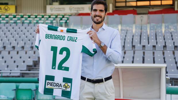 Córdoba CF | Bernardo Cruz: «Tenemos claro que no es un camino de rosas y no nos vamos a pasear»