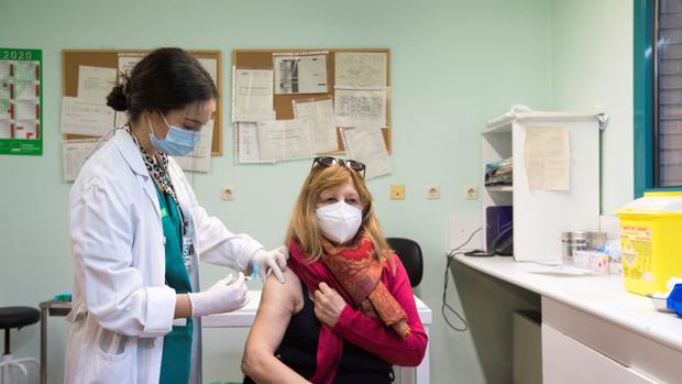 Los médicos alertan de alta presión y la burocracia en la Atención Primaria