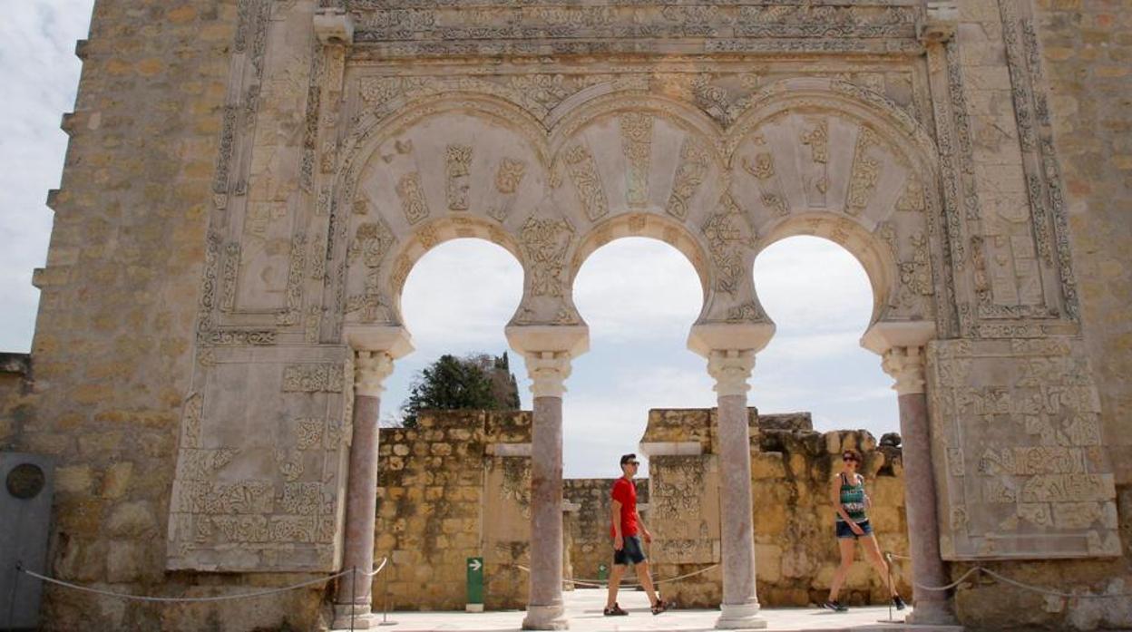 Portada de la casa de Ya' Far en Medina Azahara