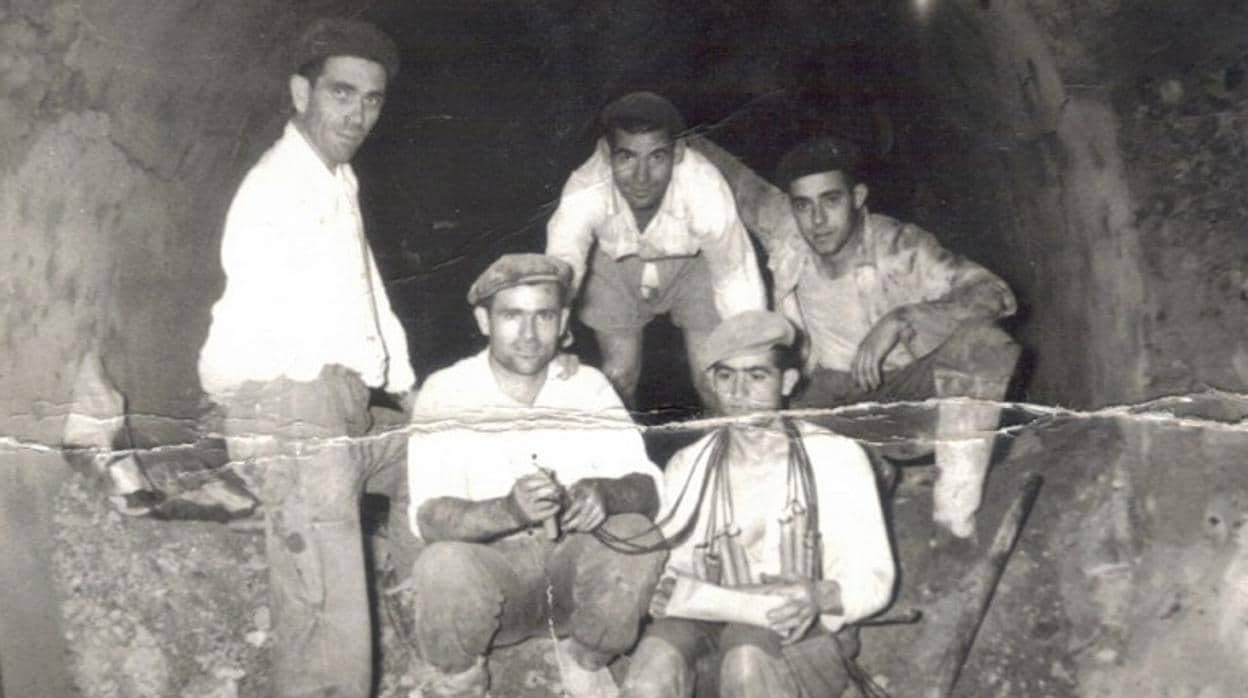 Mineros en el Pozo San Juan de Carratraca (Málaga)