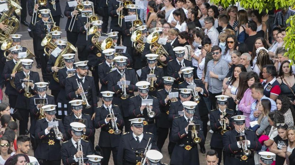 La banda del Cristo de Gracia durante una salida procesional