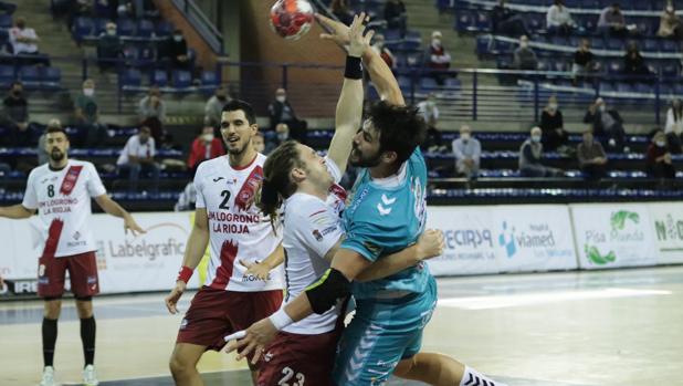 El Ángel Ximénez de Puente Genil sucumbe en La Rioja ante el Ciudad de Logroño (27-23)