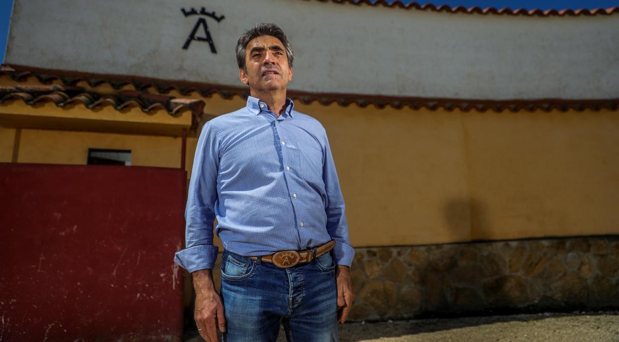 El ganadero Victorino Martín, en su finca de «Las Tiesas de Santa María»